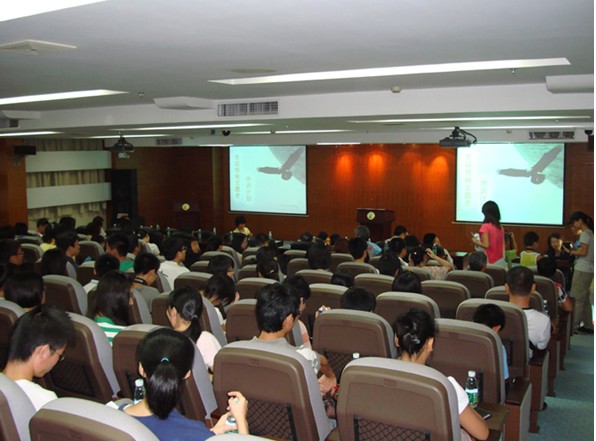 飞羽志愿者的由来 - 施华洛世奇光学世界 鸟网