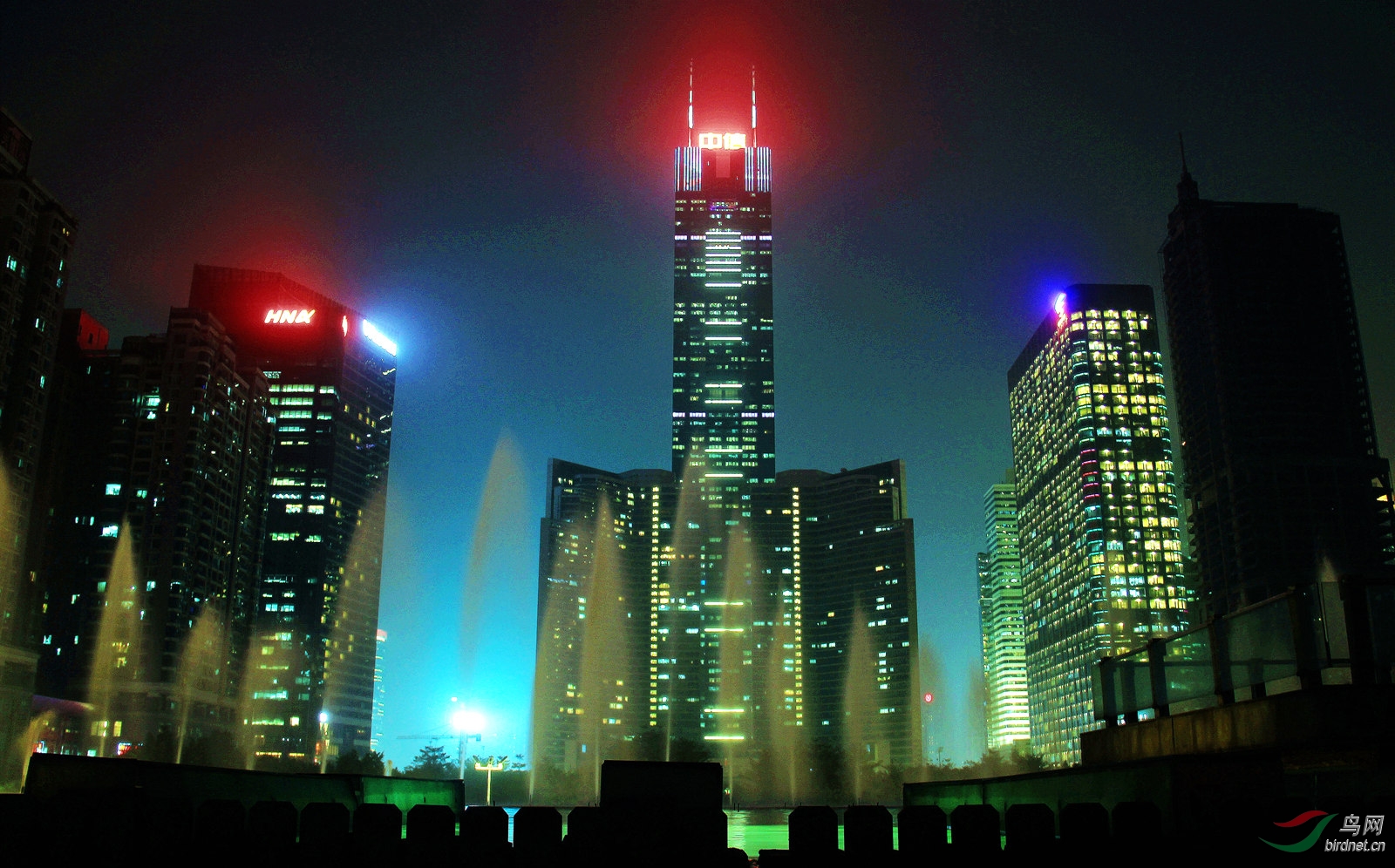 中信大厦 夜景图片