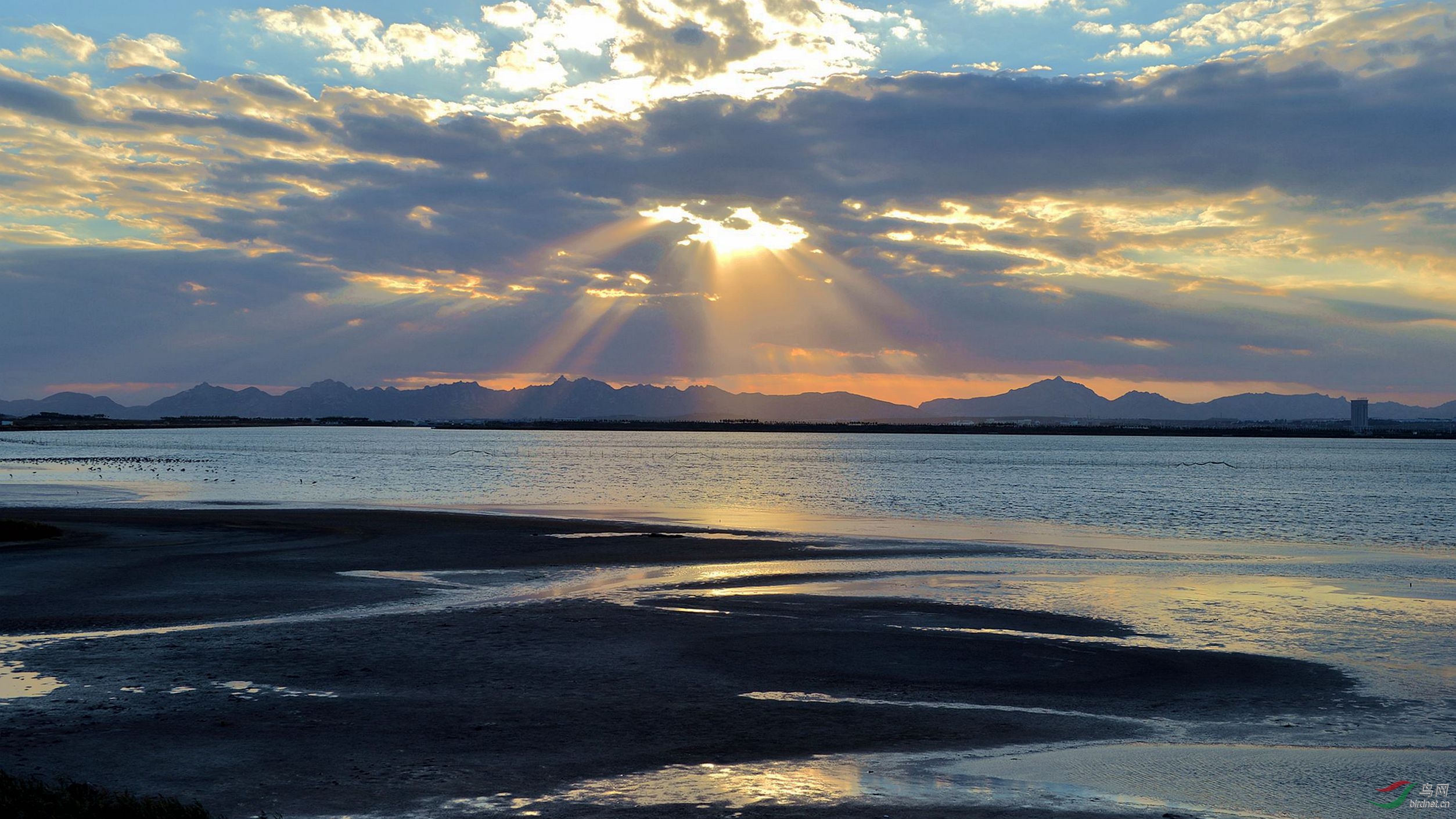 日落时分------天边的耶稣光