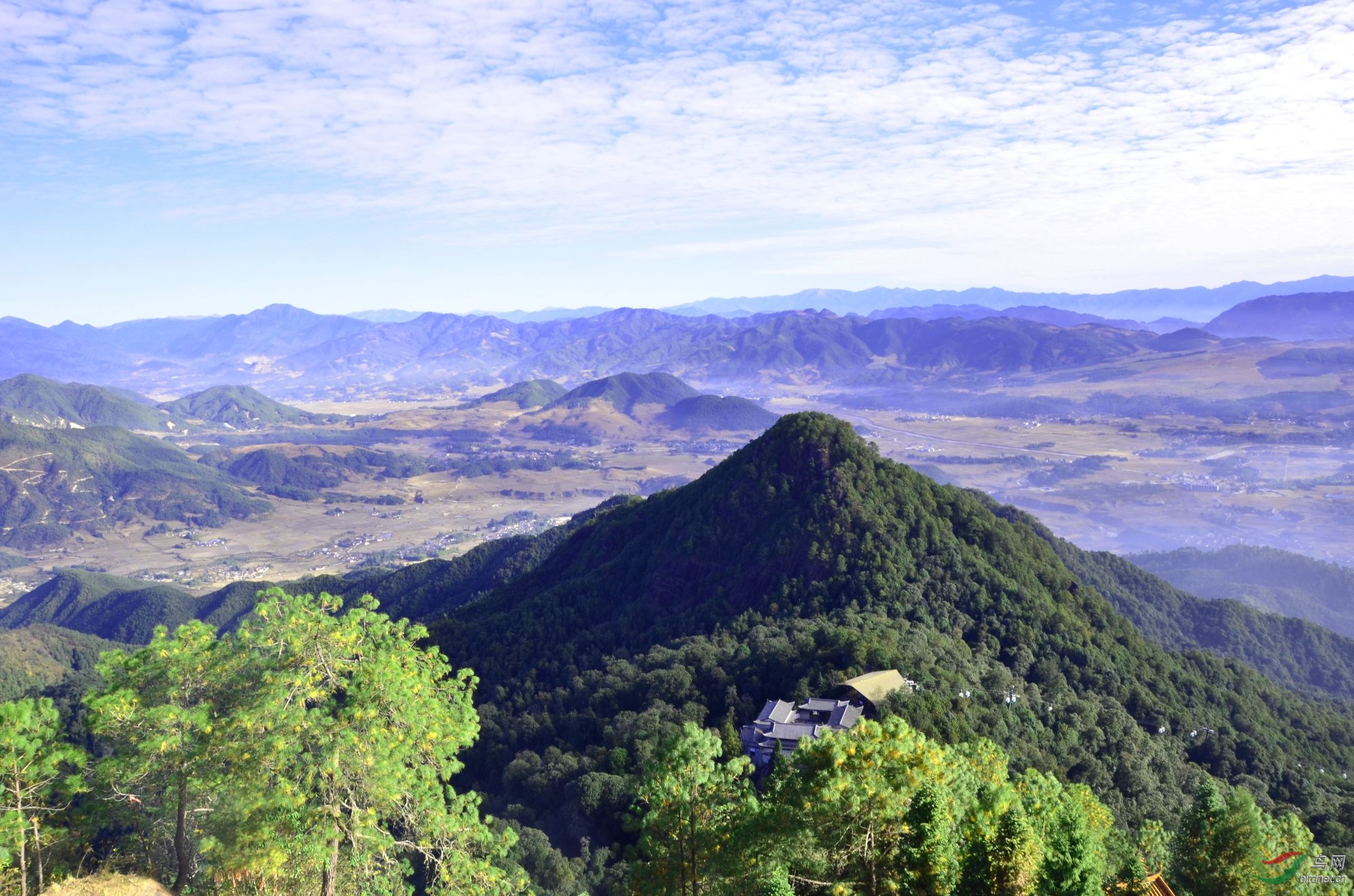 一揽众山小云南腾冲云峰山风景