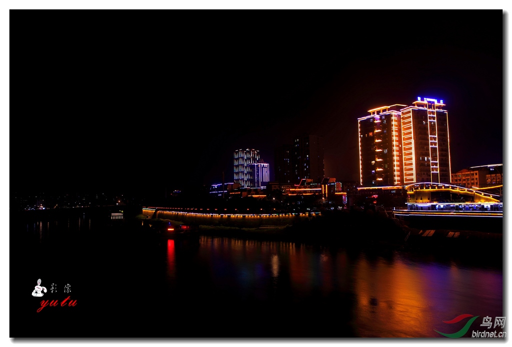 贵州赤水河夜景