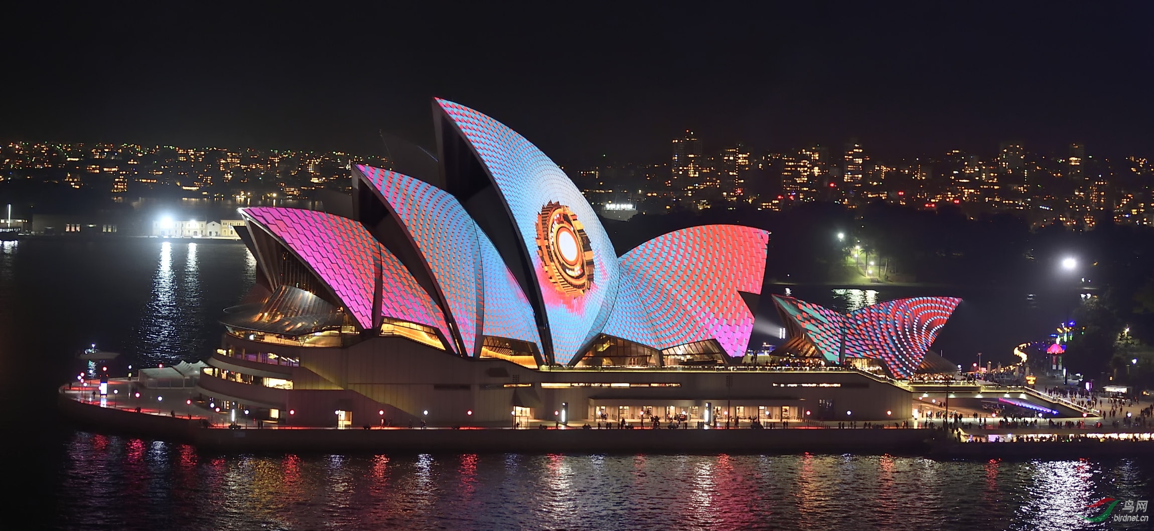 悉尼歌剧院"灯光秀"