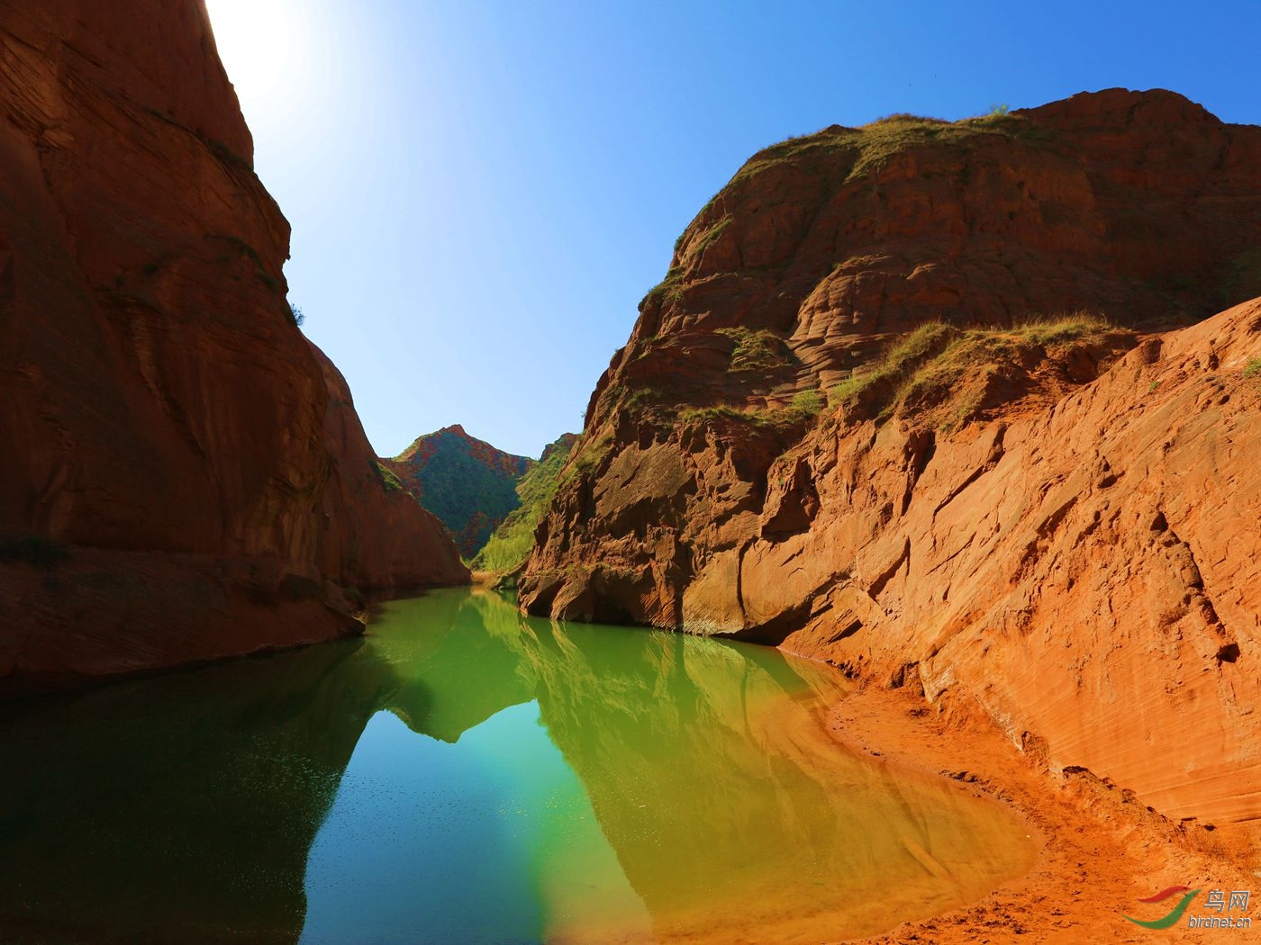 丹霞地貌五光十色