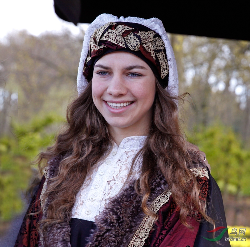 53浮光掠影观西欧身着民族服饰的荷兰少女