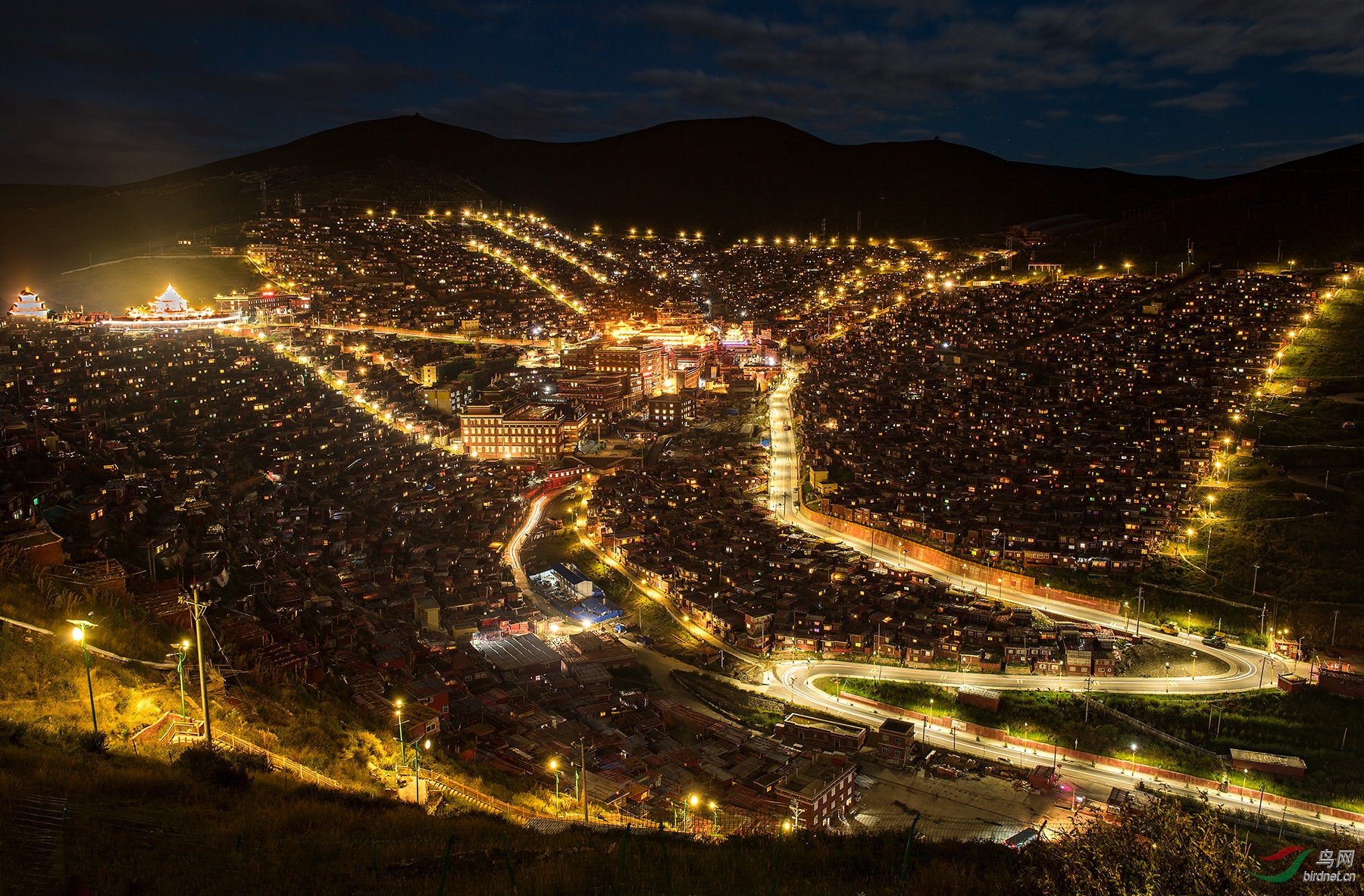 万家灯火--色达之夜