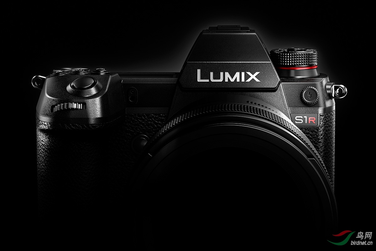 Panasonic-Lumix-S-camera.jpg