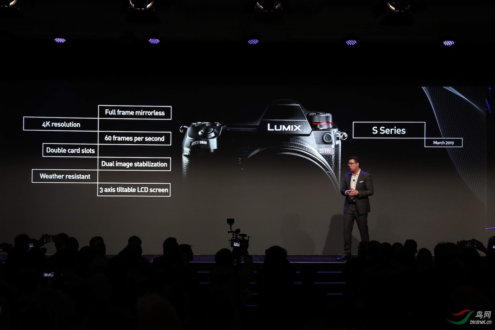 Panasonic-Lumix-S-event-at-the-2019-CES-show-9.jpg