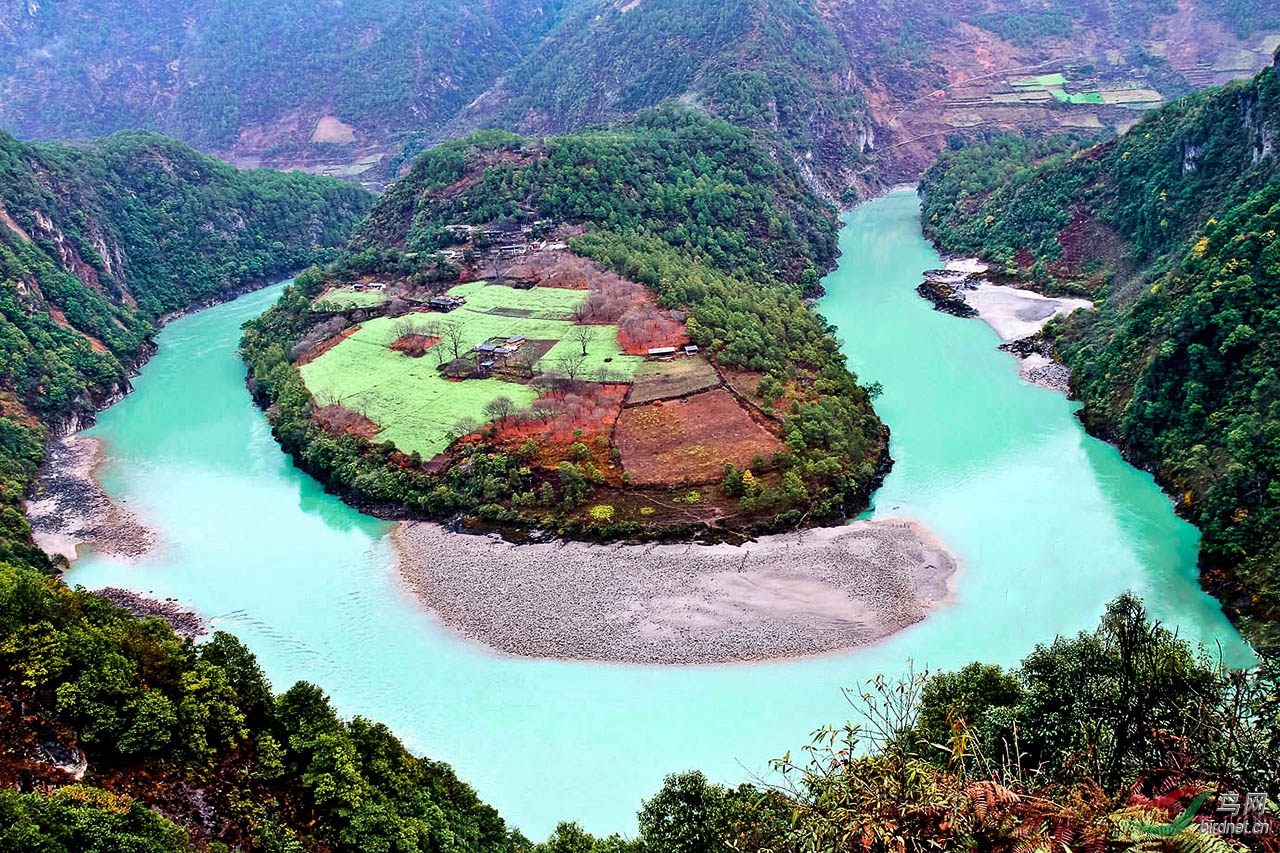 丙中洛怒江大拐弯