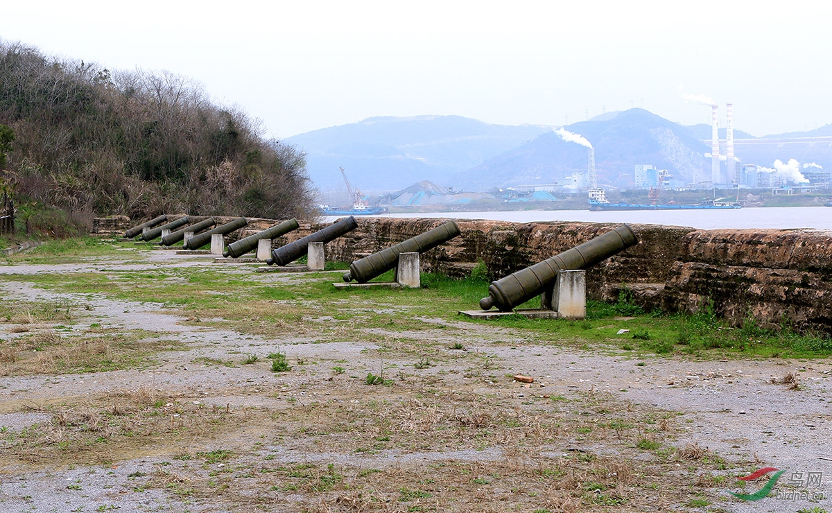 拍鳥不遇遊半壁山古戰場