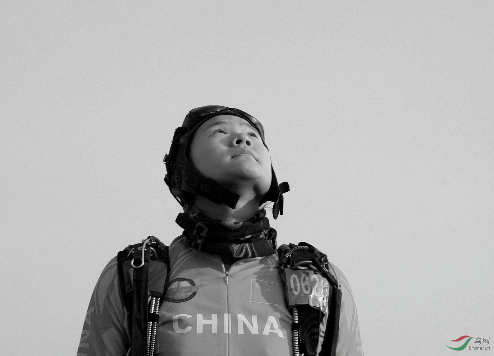 [人物] 飒爽英姿---中国女跳伞运动员