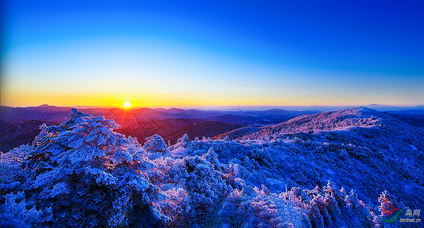 雪山日出