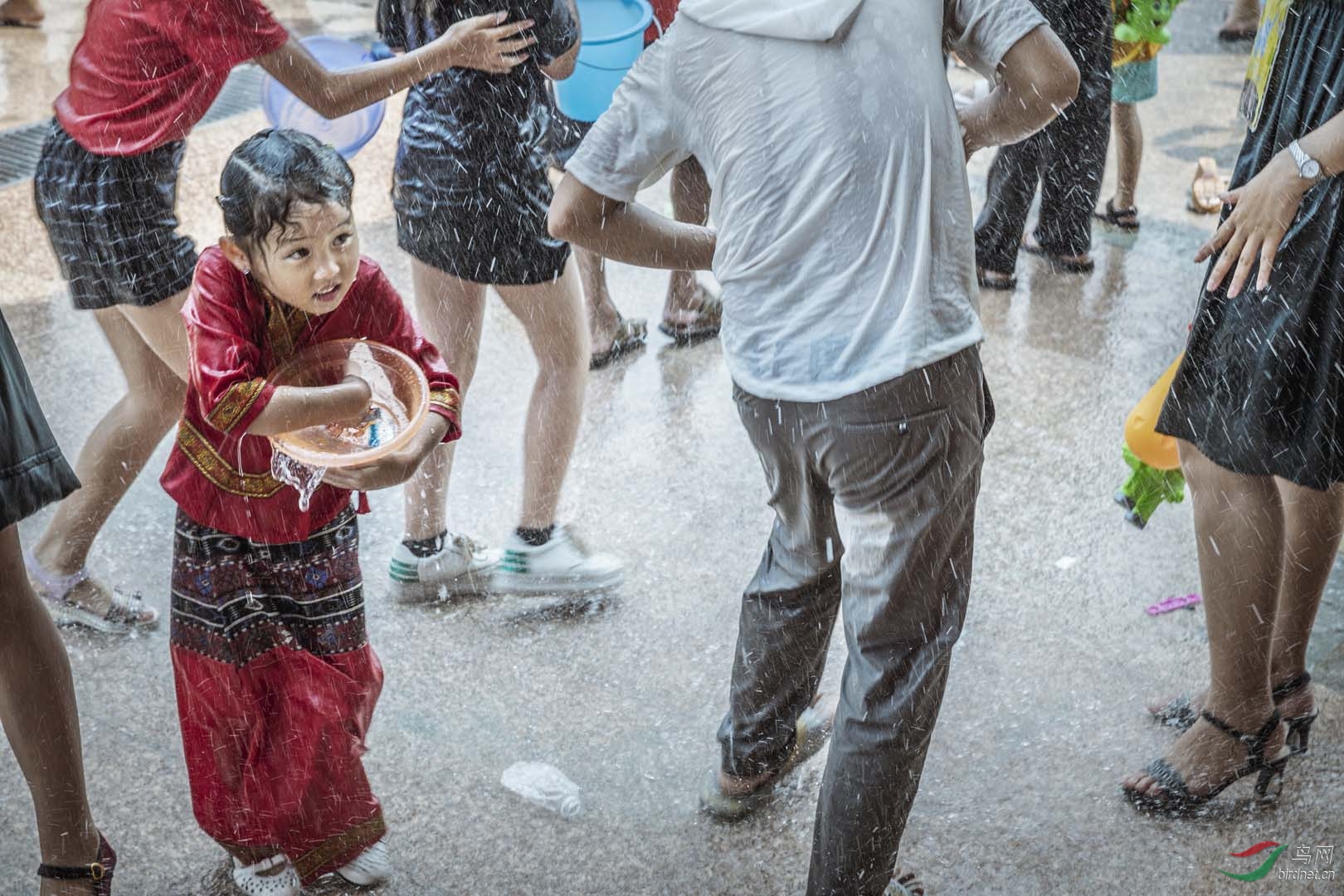 16-��ˮ��1 Water-sprinkling festival1.jpg