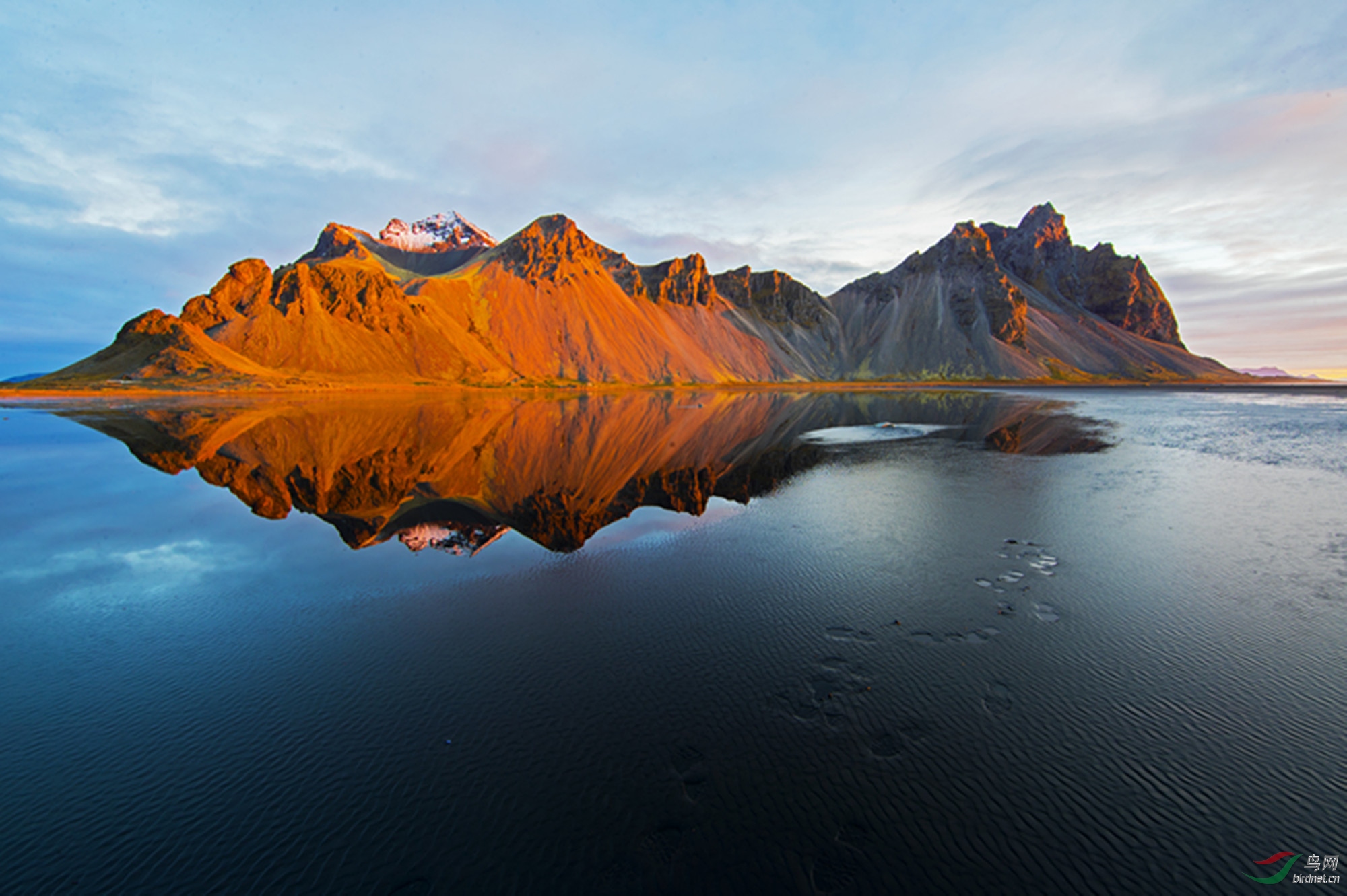 冰岛名胜——蝙蝠山