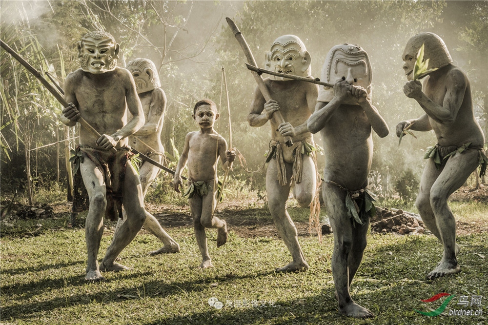 4�Ͳ��ǿ񻶽�21 Festival in Papuan21.jpg