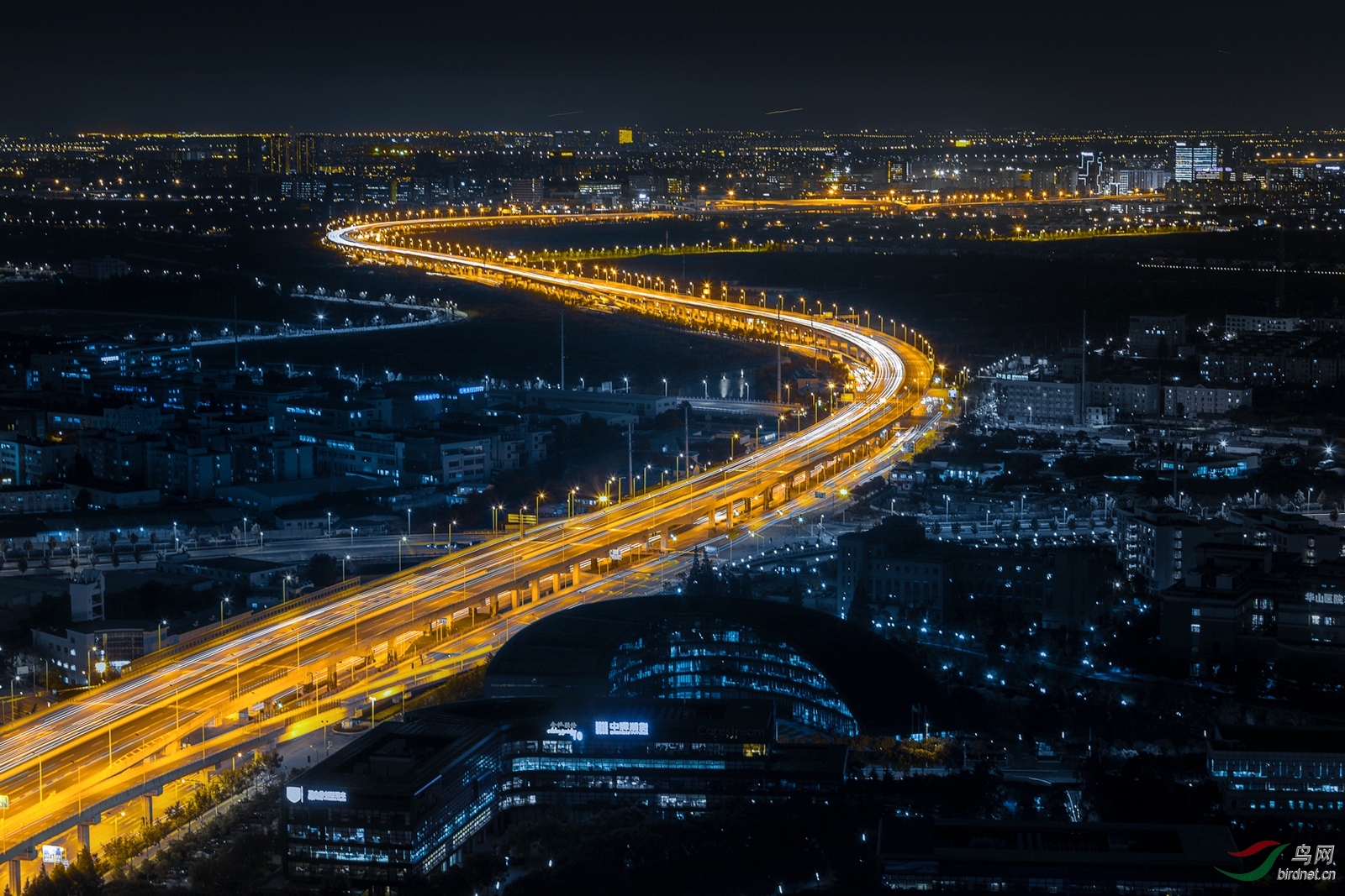 巨龙(上海金桥立交)