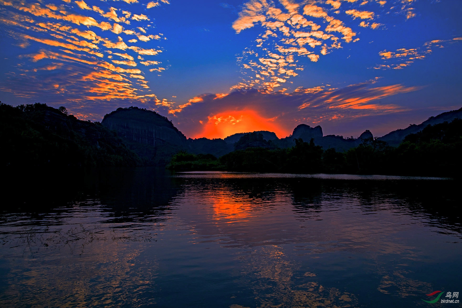 霞江夕照丹霞山