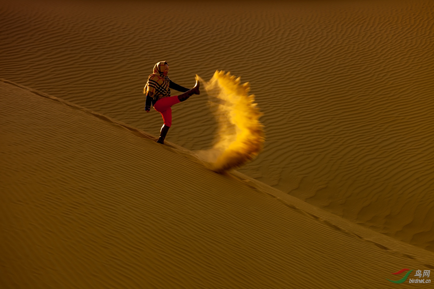 DO5890 �·�ɽ B2 ɳĮһƲA Scene of Desert.jpg