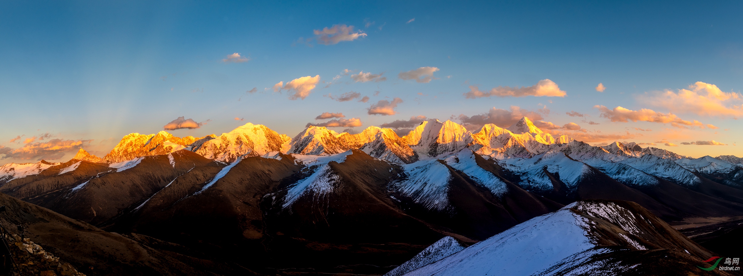 巍巍贡嘎迎新年贡嘎雪山全景图