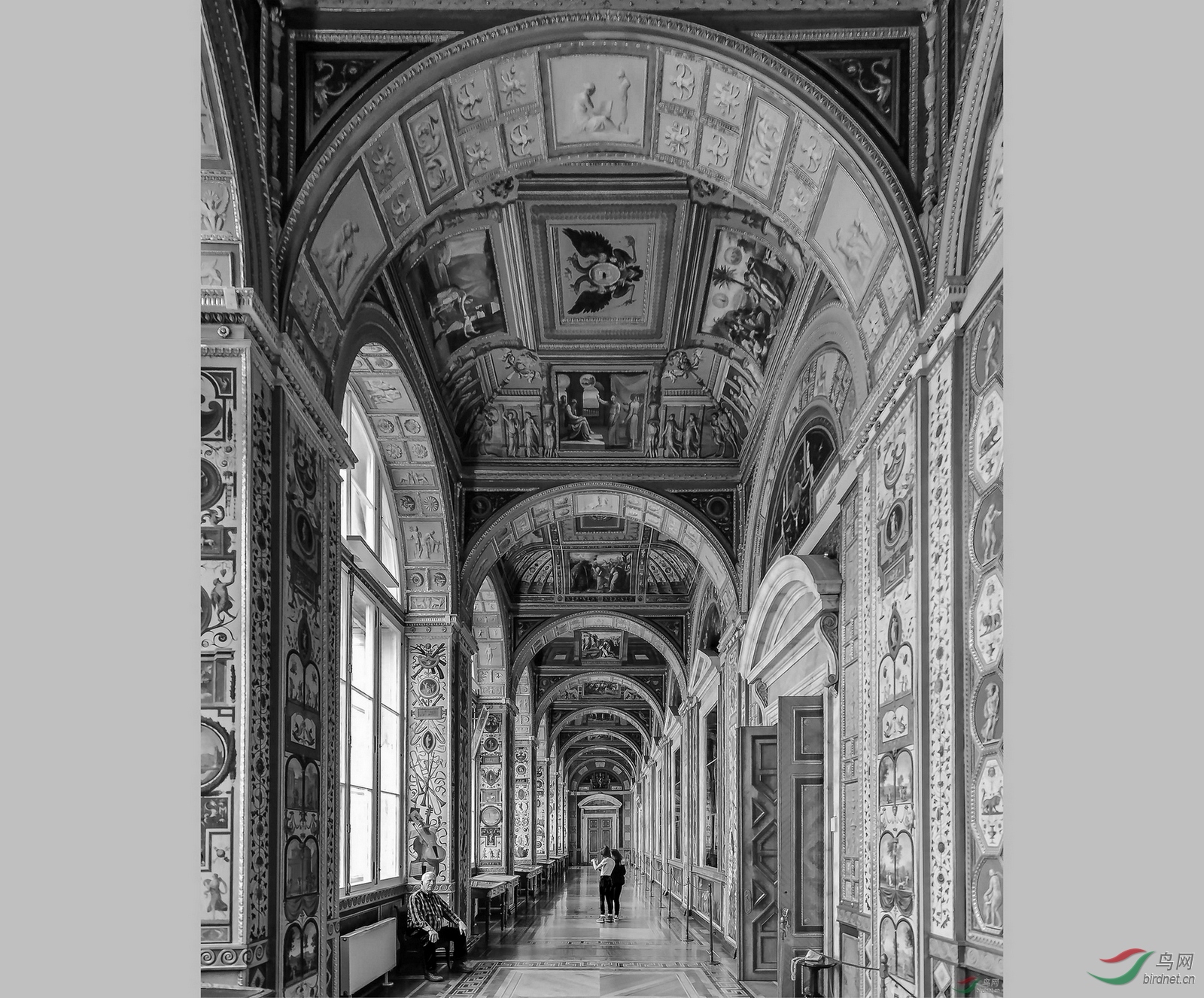 俄罗斯冬宫走廊祝贺老师佳作荣获黑白影像首页精华