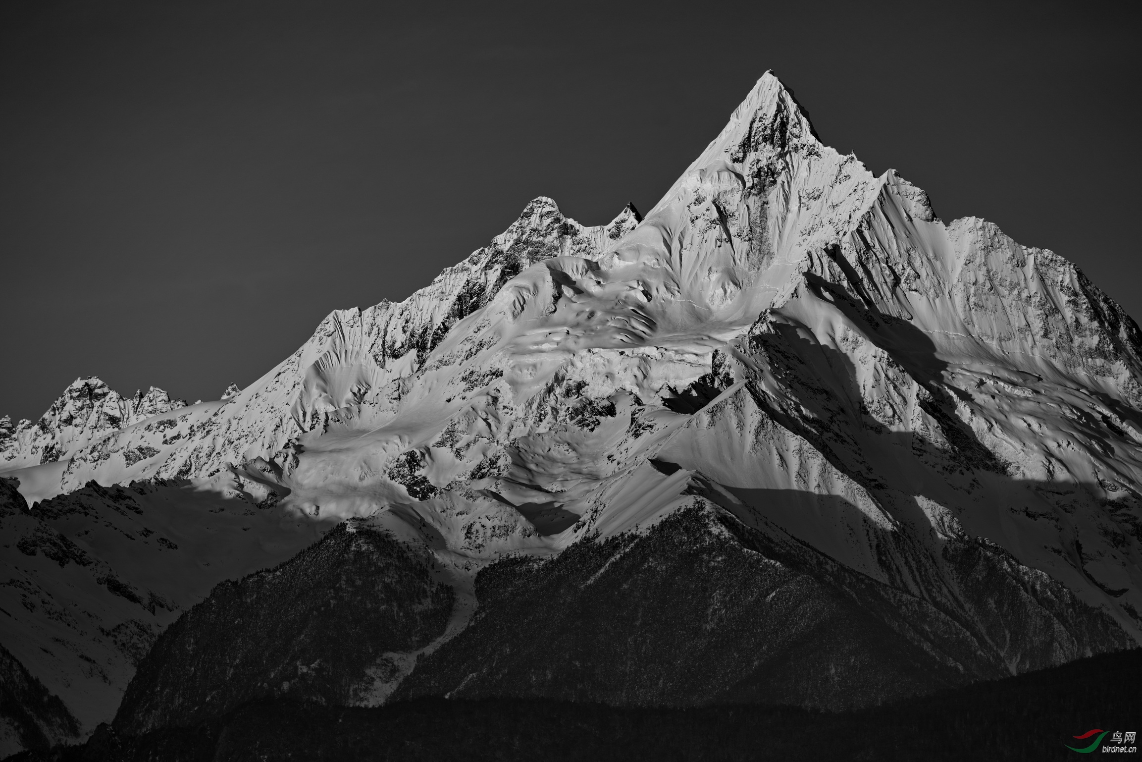 梅里雪山卡瓦格博峰缅茨姆峰