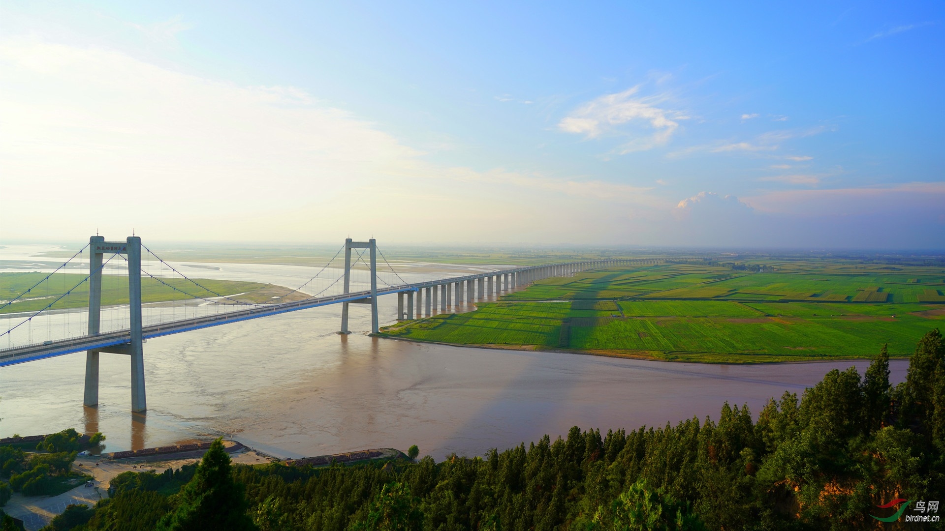 世界之最郑州桃花峪黄河大桥