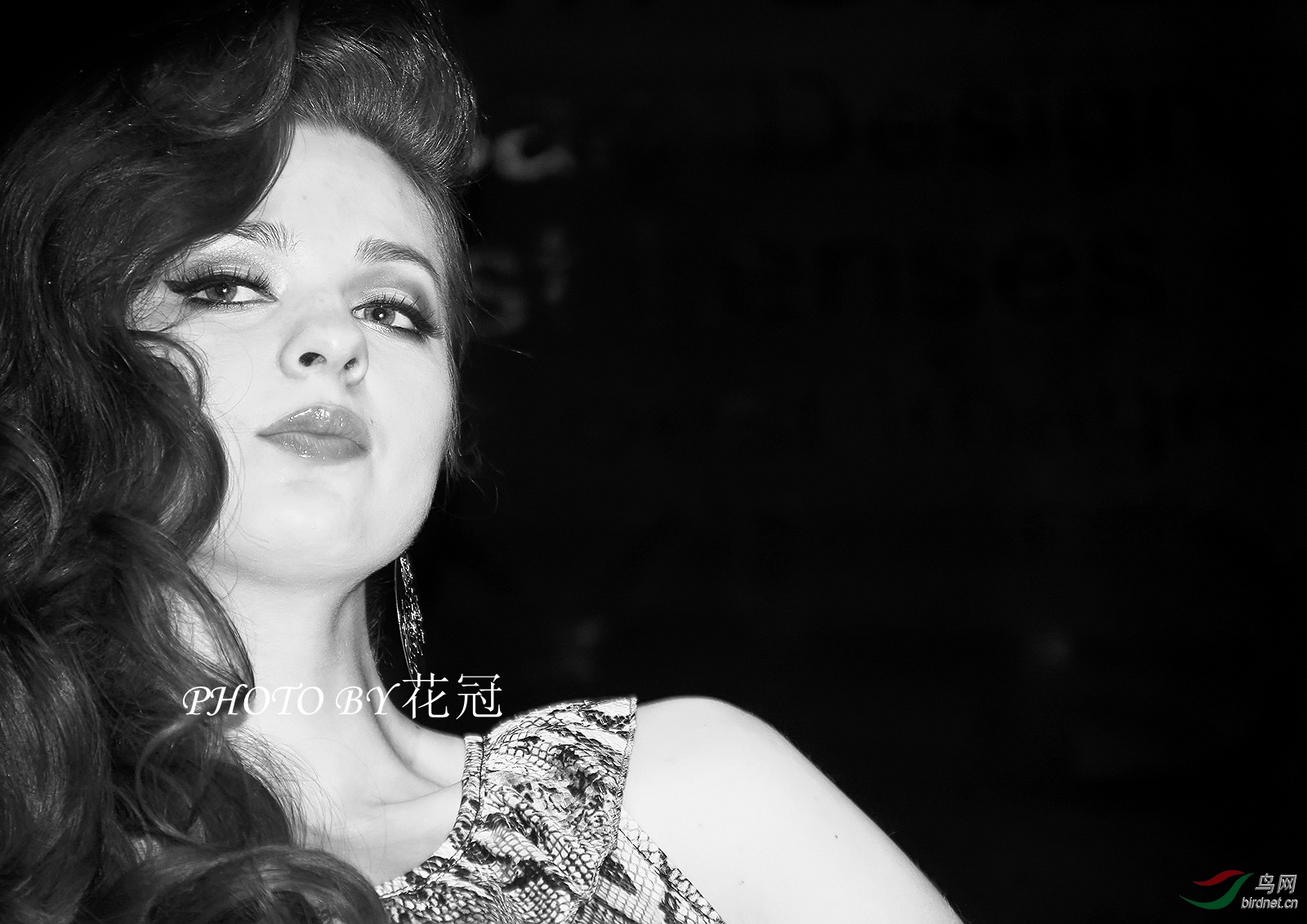 IMG_6339B�����p�� n������ָб�ۿ��������ͷ��еı��ӡ�.jpg