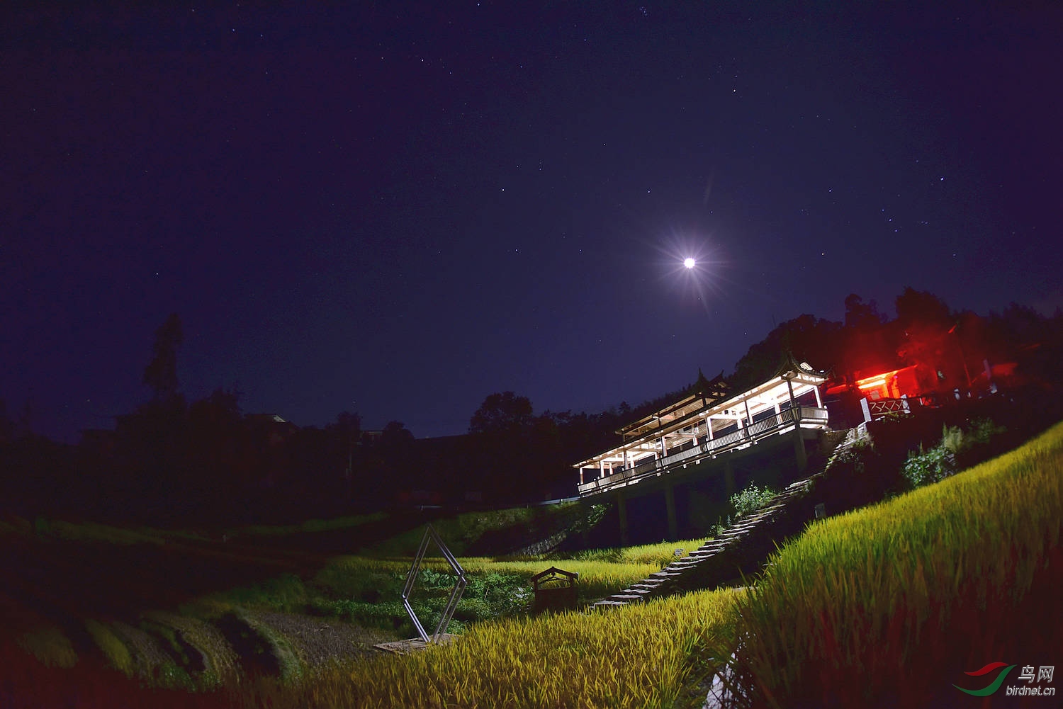 荒山野岭夜景图片