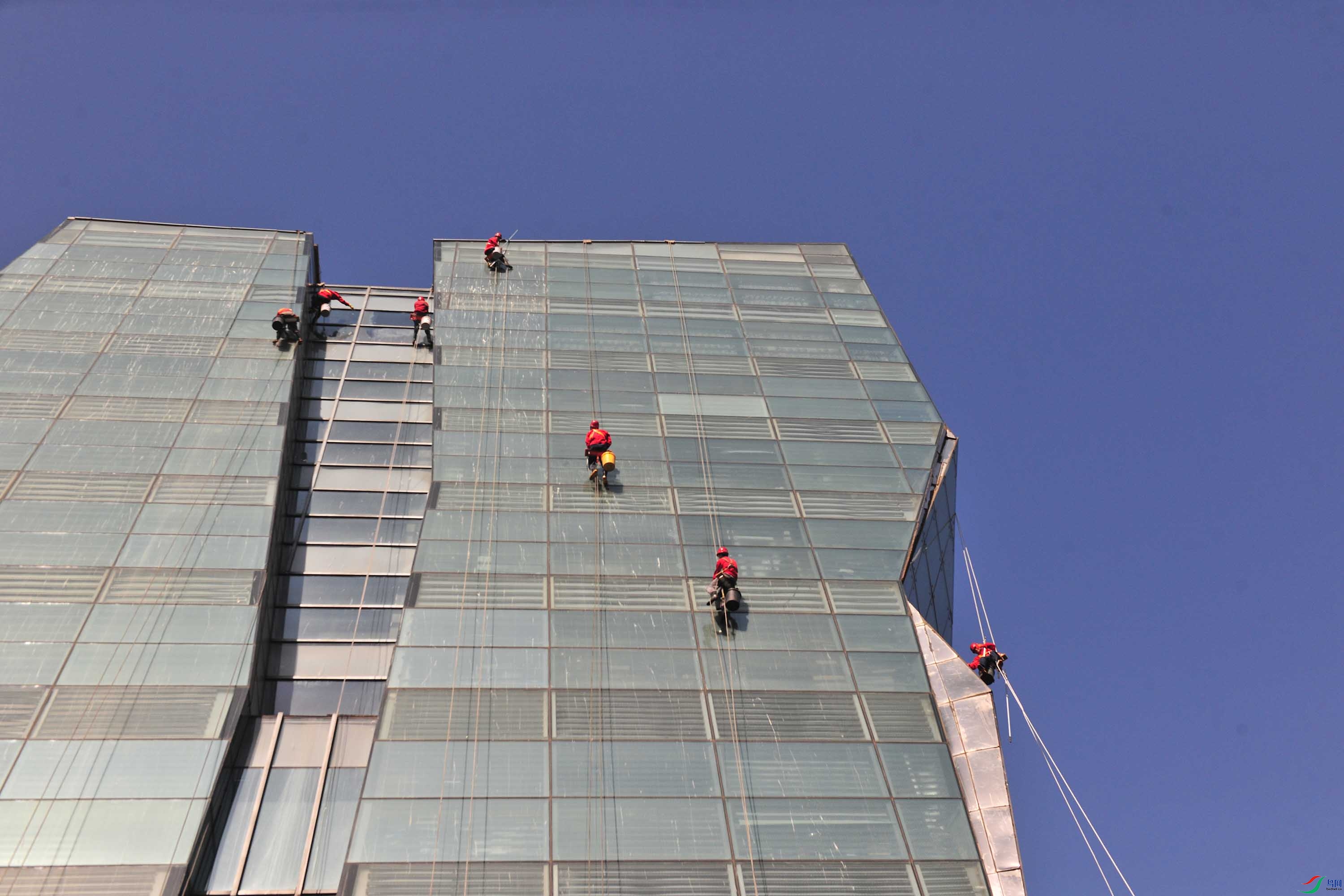 擦玻璃摄于北京