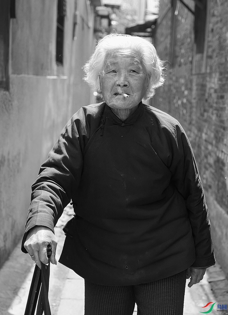 银发老奶奶