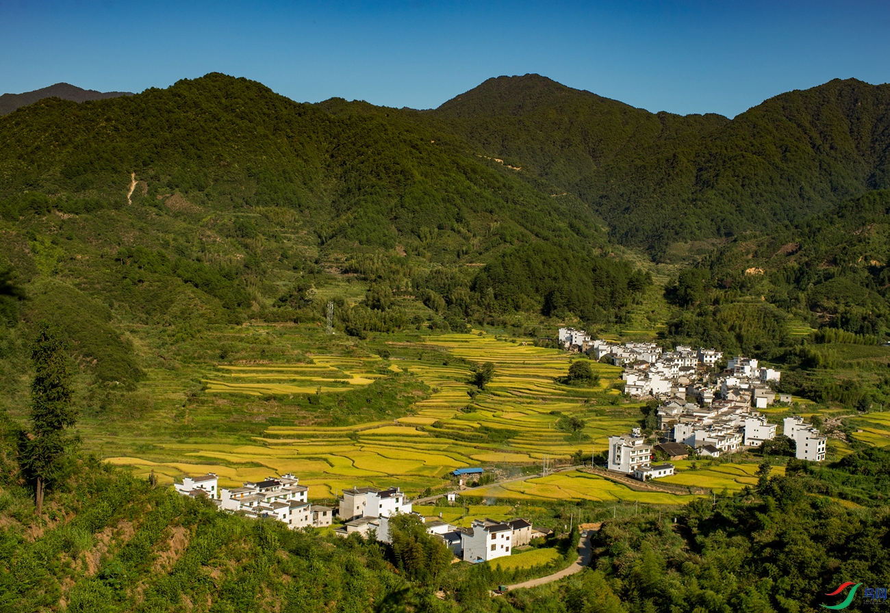 坐落在深山里的小村庄
