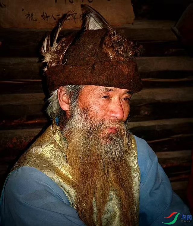东巴族老人