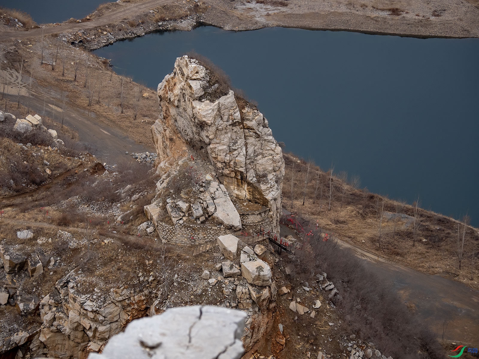 �кӱ߿���ɽ�ż�������״