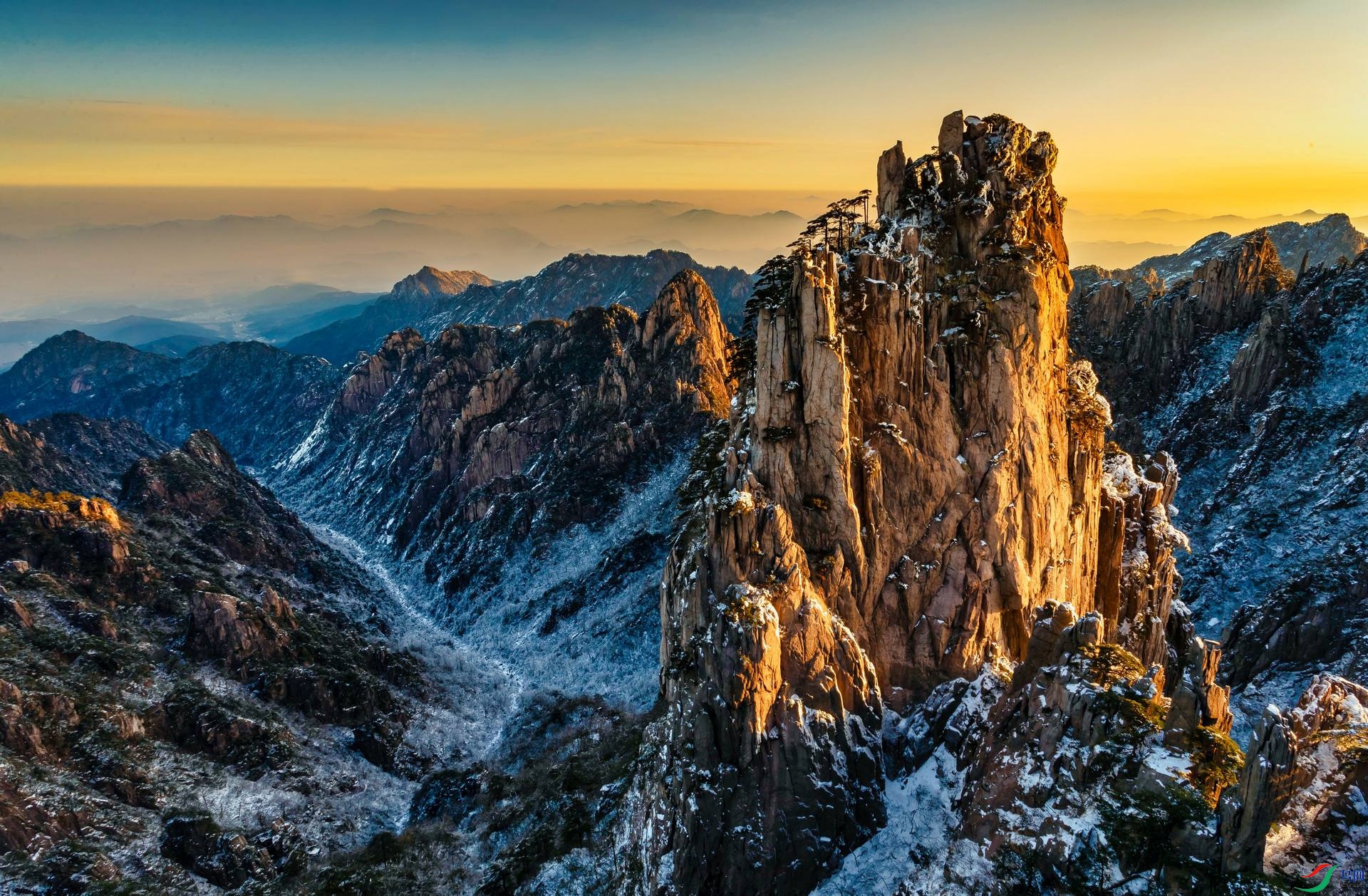 巍巍黄山,(祝贺自由式老师荣获本版佳作)