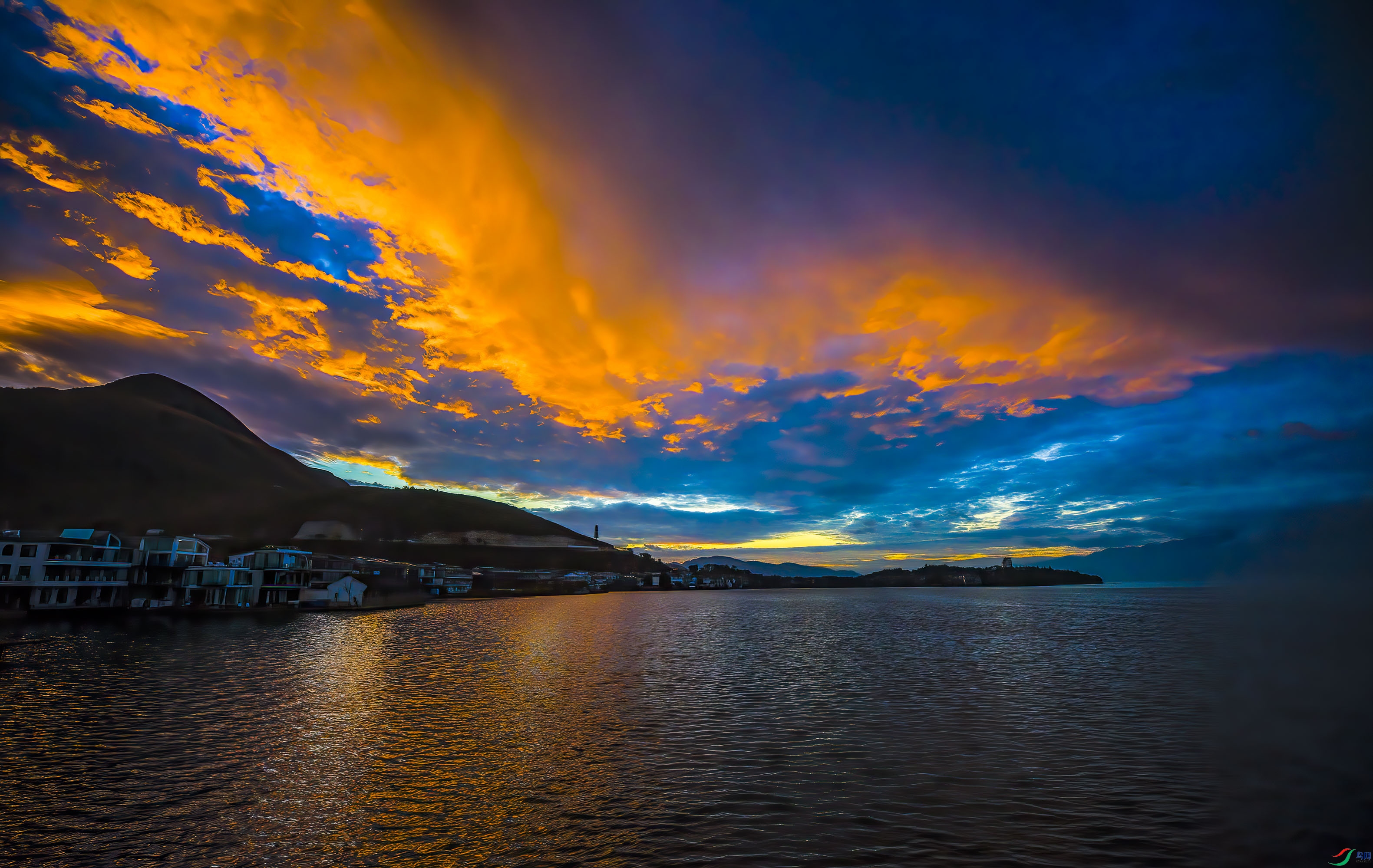 晨曦彩霞映照的大理双廊!