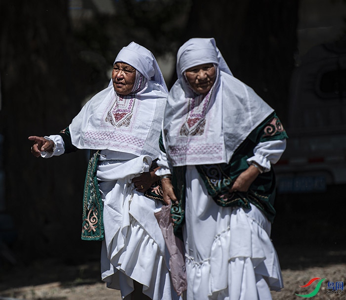 哈萨克族老人 (祝贺荣获首页精华)