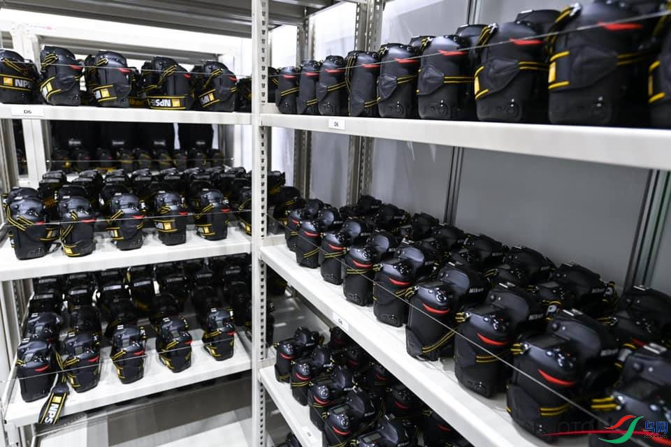 Nikon-gear-room-at-the-2021-Toky3.jpg