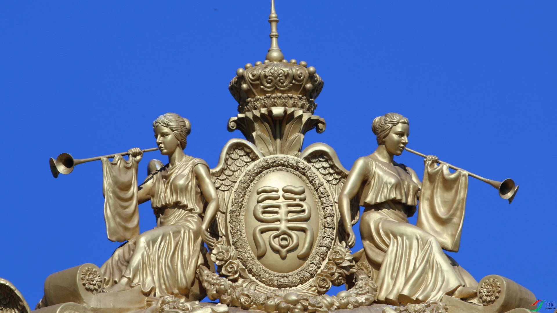 ���е���