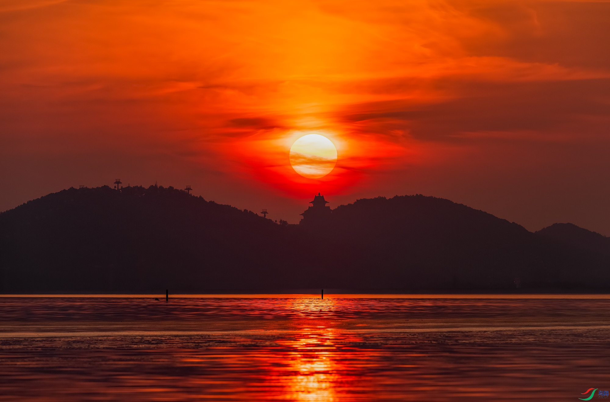 磨山日出 (武汉东湖)