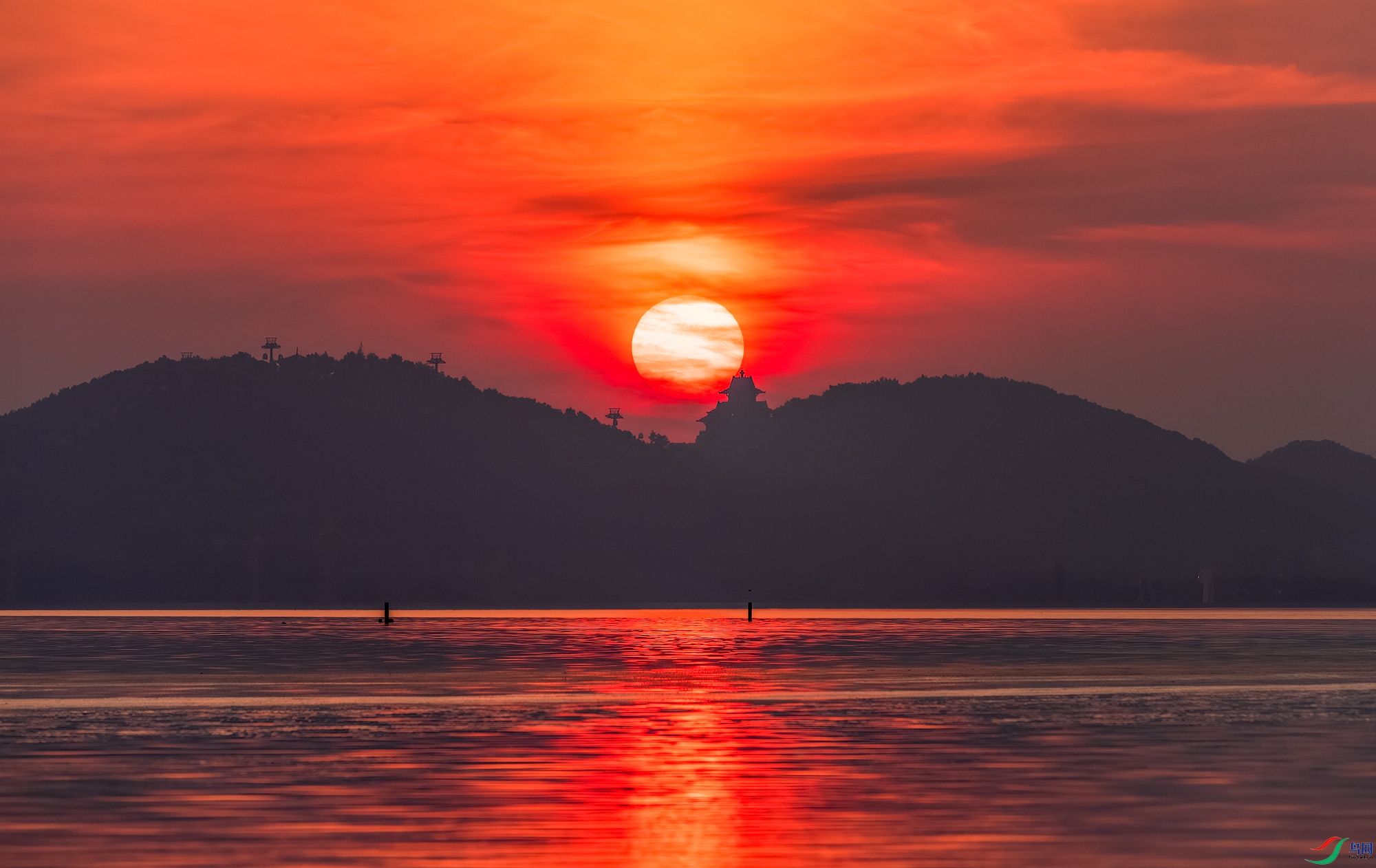 磨山日出 (武汉东湖)