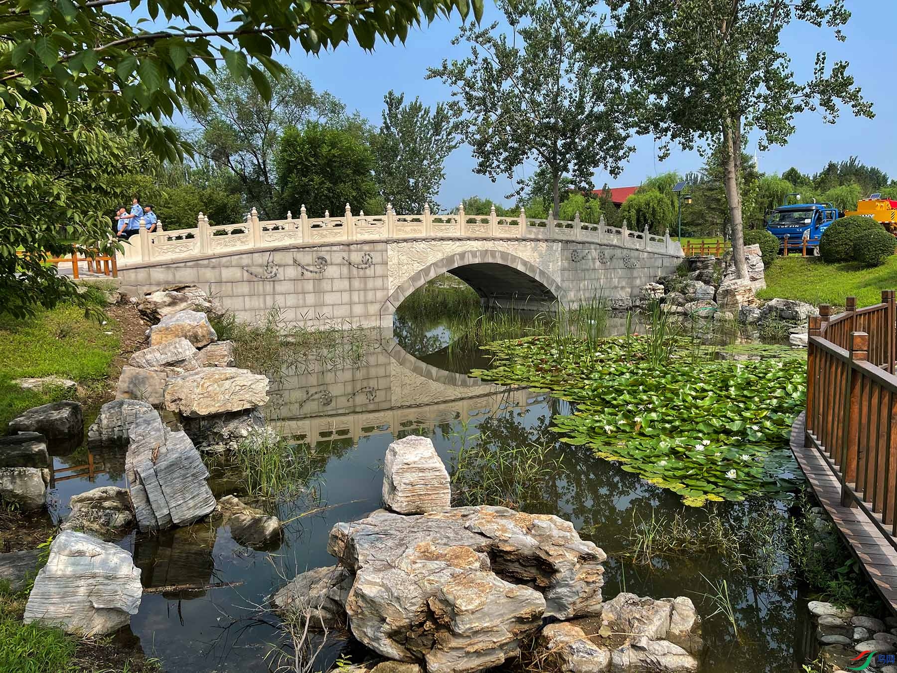 ��԰����