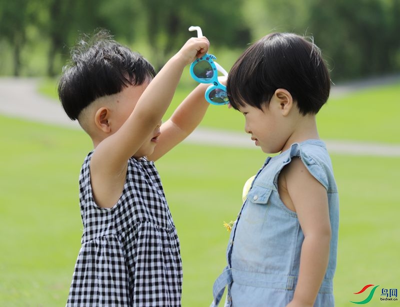 �������