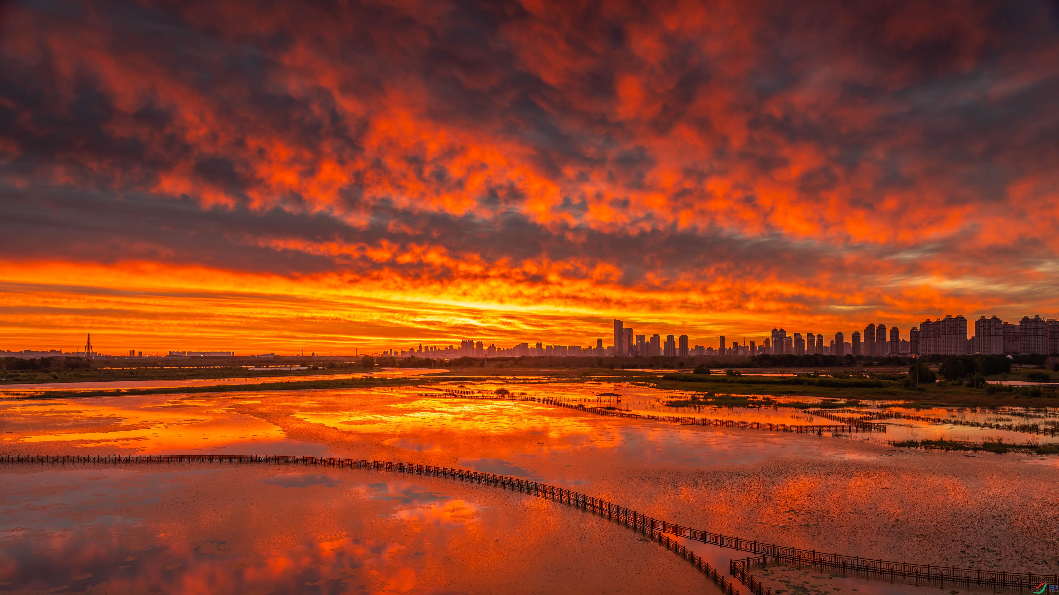 ��ϼ������