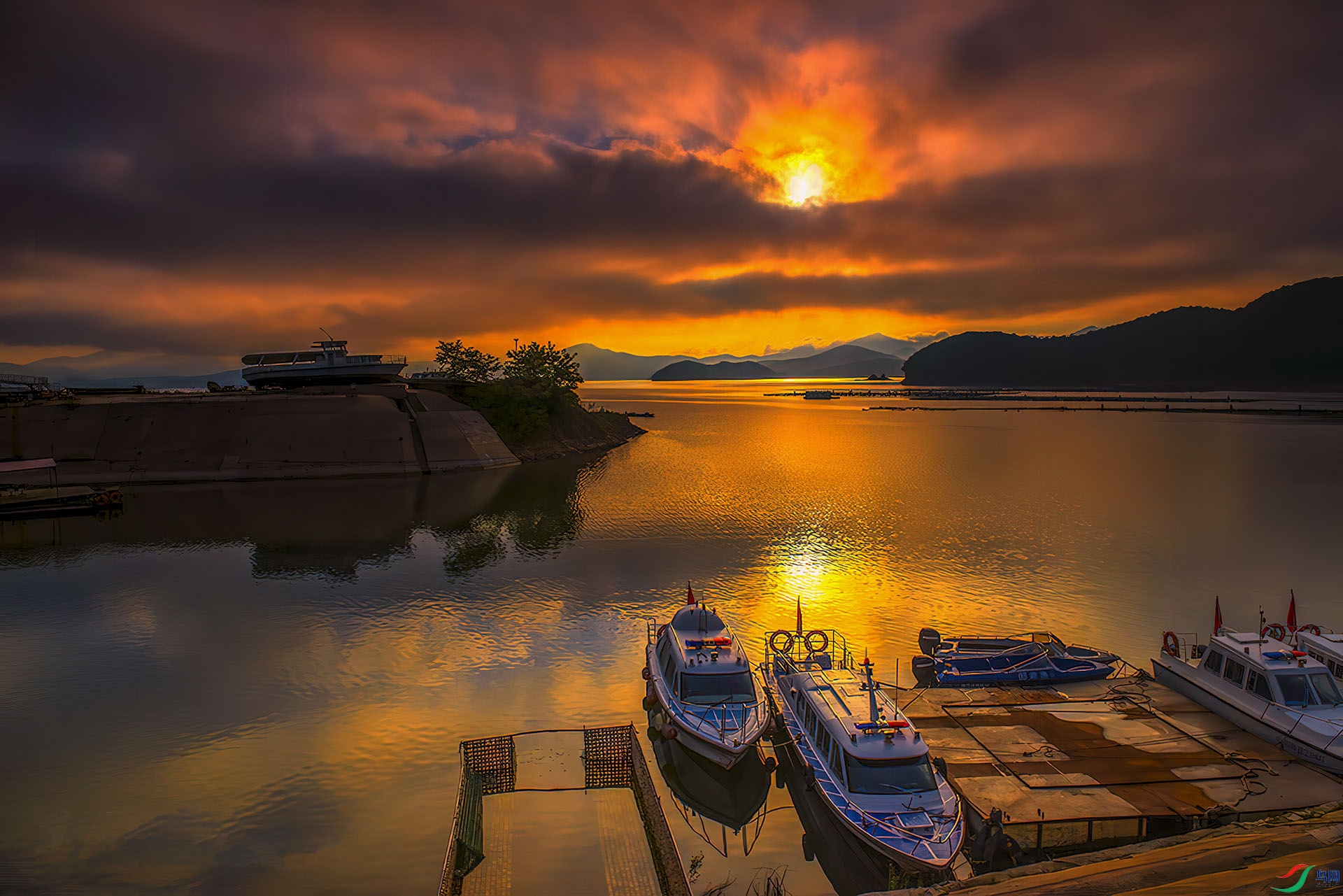 default (15)-standard-scale-4_00x-gigapixel-edit - ������.jpg