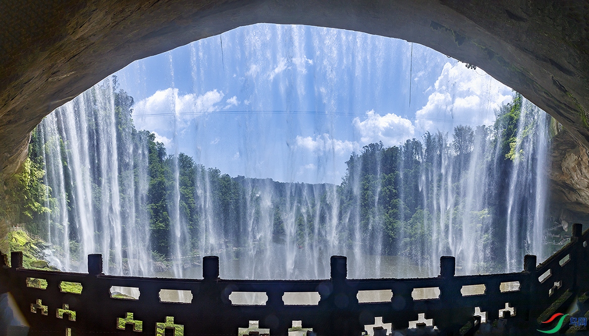 817A8604-Pano-1b-1c.jpg