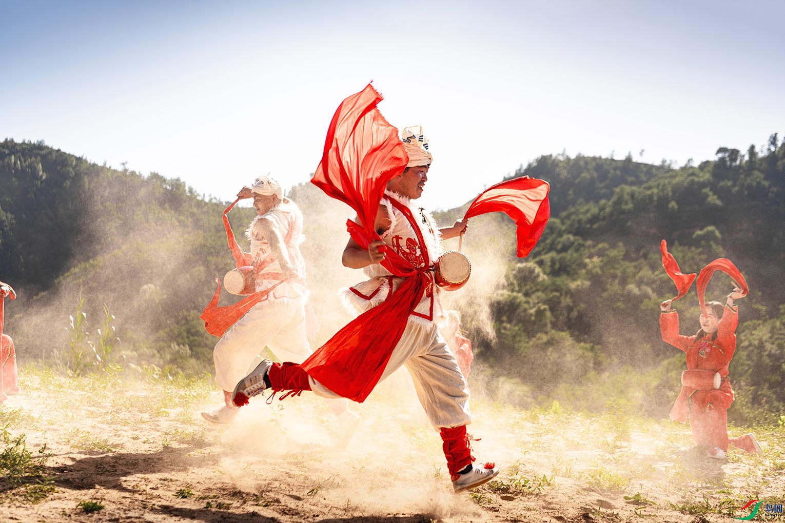 ��������