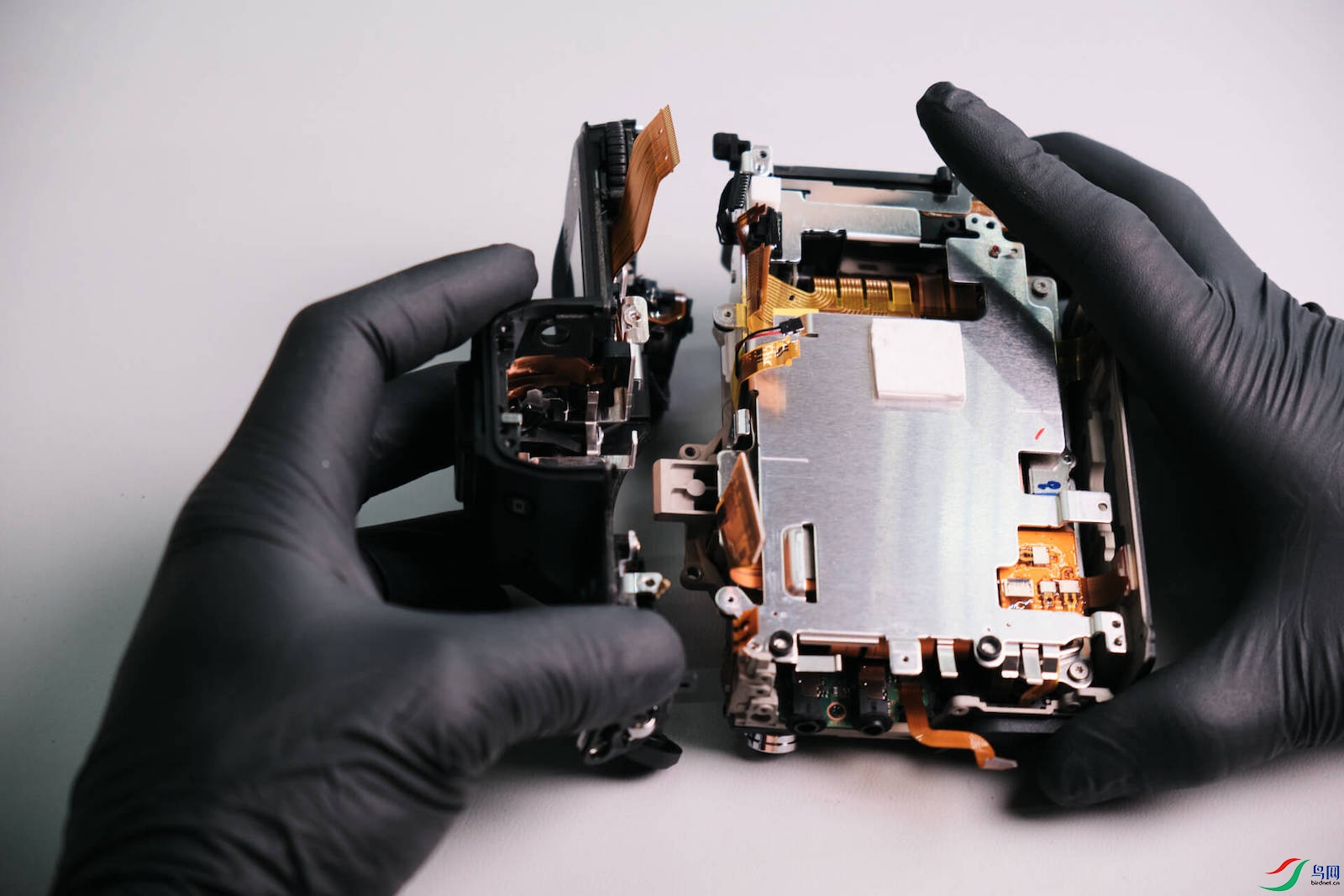 Nikon-Z8-teardown-and-disassembly-7.jpg