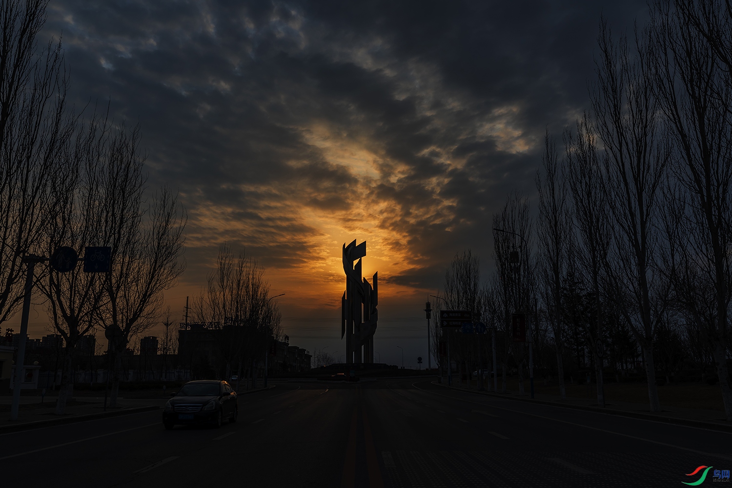 _4LM0710a.jpg