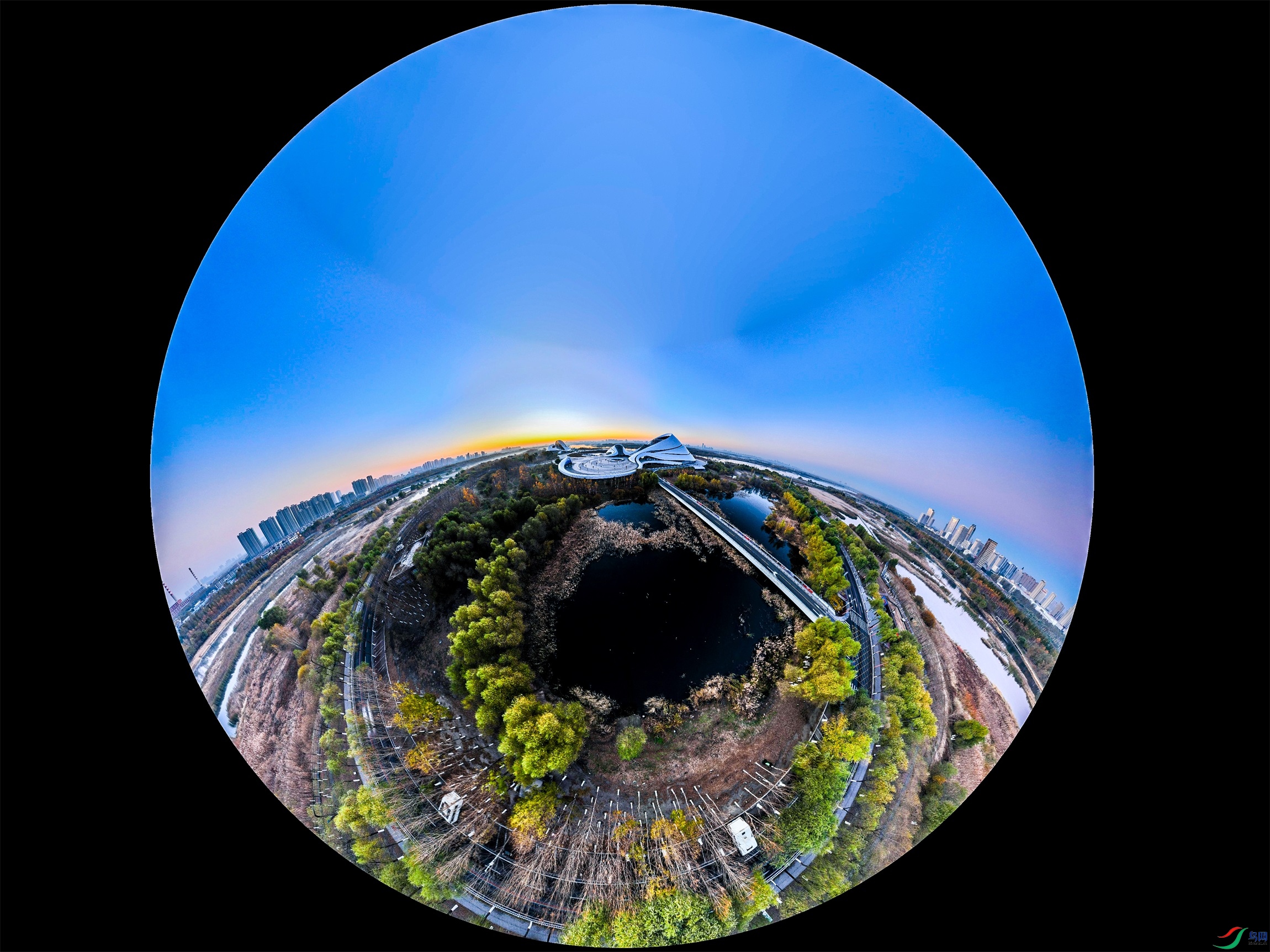 dji_export_20241019_022728_1729276048671_sphere_screenshot ����1.jpg