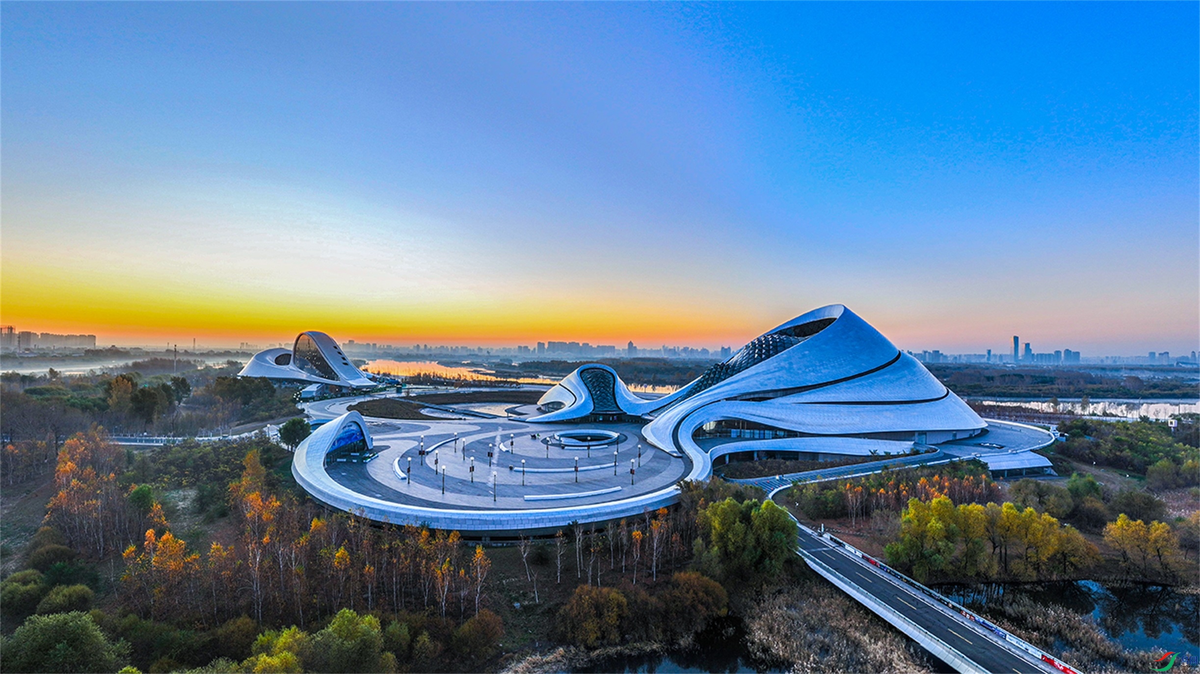 dji_export_20241019_022635_1729275995711_sphere_screenshot ����2.jpg