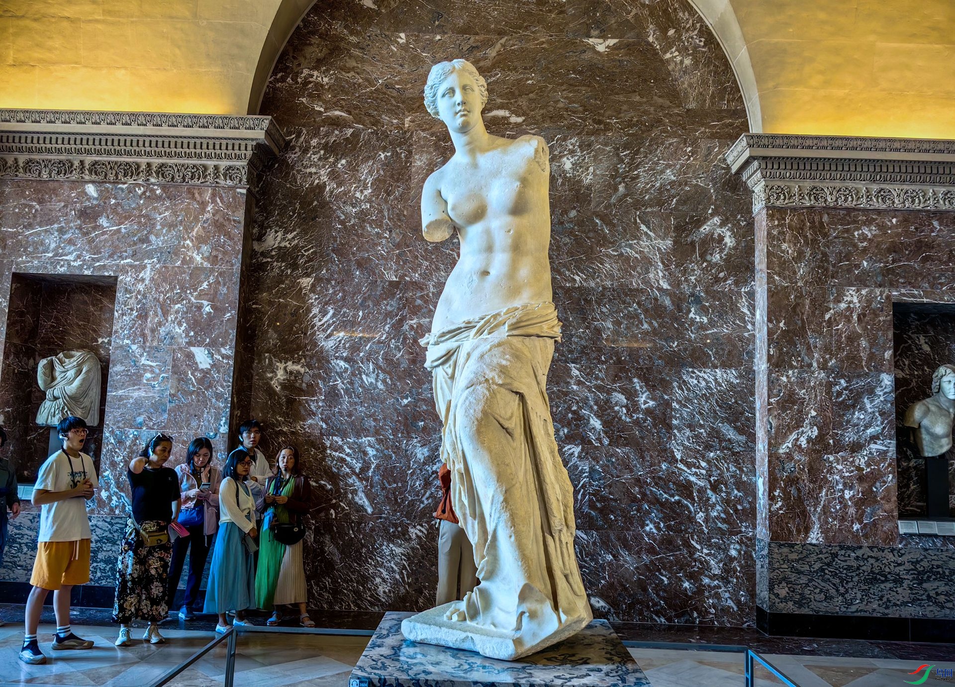 99e9084aa4e715951c1d74bd34e7ecb.jpg